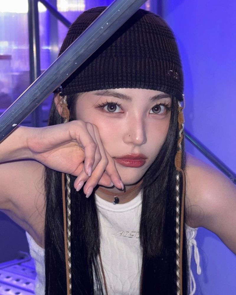 걸그룹 아르테미스 진솔 인스타그램