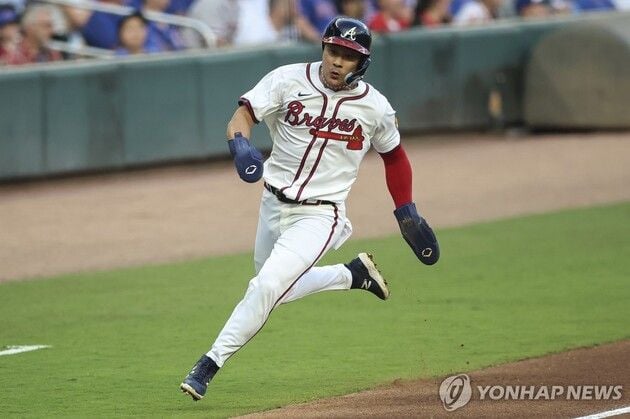“MLB 첫 4번 타자 안타”…김하성, 이마나가 상대 중전 안타로 시즌 타율 0.231 / 연합뉴스