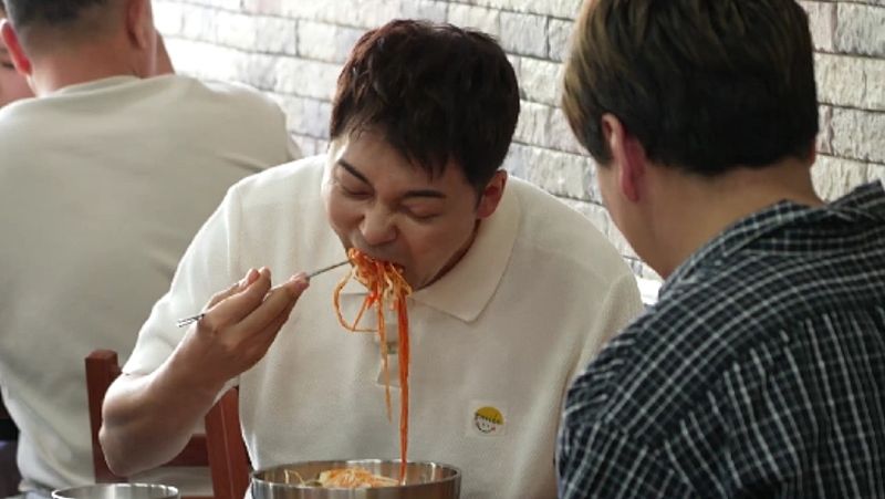 “웃음버튼 따로 없다”…이세희·전현무, ‘전현무계획2’ 청주 먹방→투닥 케미 폭주 / MBN·채널S