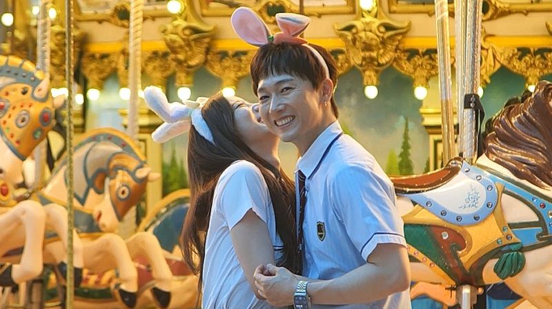 “먹는 모습에 빠졌다”…장우혁·오채이, ‘신랑수업’서 놀이공원 데이트→커플 포옹 / 채널A