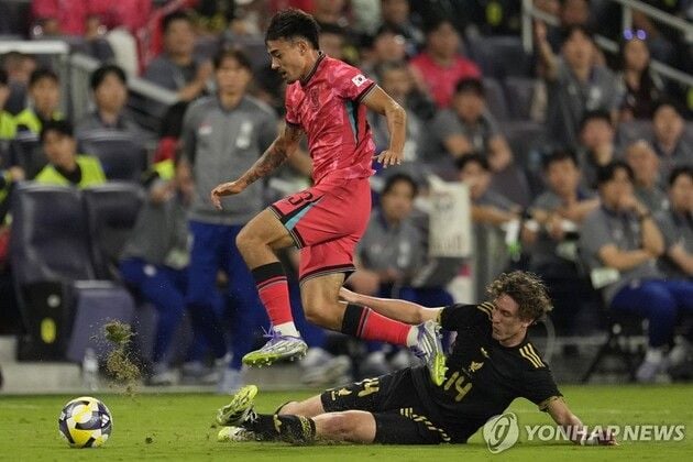 “히메네스 헤더 결승골”…홍명보호, 멕시코전 전반 0-1 열세 / 연합뉴스