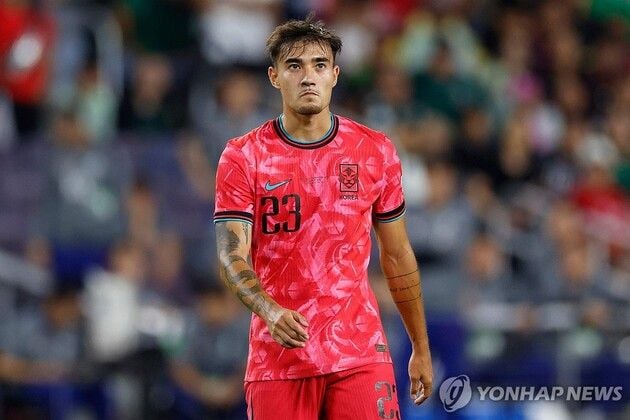 “태극전사 데뷔 자랑”…카스트로프, 멕시코전 선발로 존재감 / 연합뉴스