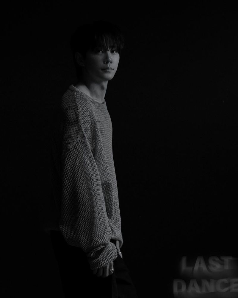 “낯설게 번진 감성”…이준영, ‘LAST DANCE’ 콘셉트로 첫 솔로 행보→팬심 자극 / 빌리언스