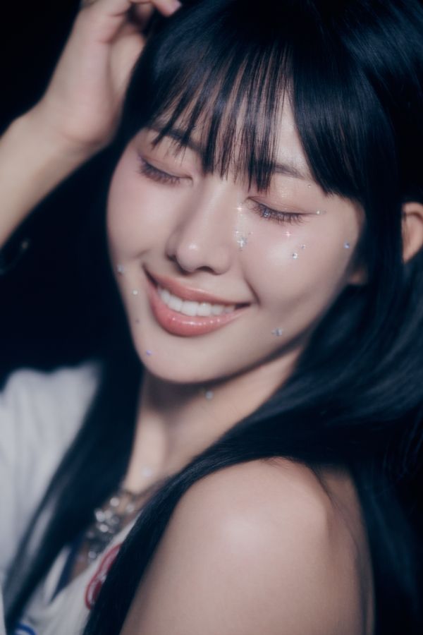 “비웨이브 제나, ‘전군노래자랑’ 정식 MC로 군장병 사로잡는다→박군과 신선한 호흡” / 골드더스트엔터테인먼트