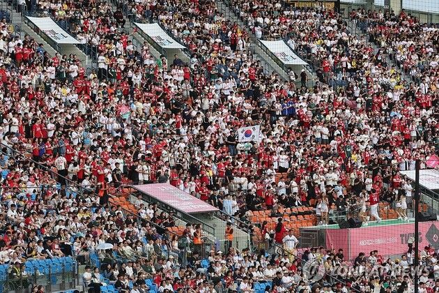 “2억 관중 돌파”…KBO리그, 44시즌 만에 누적 관중 신기록 / 연합뉴스