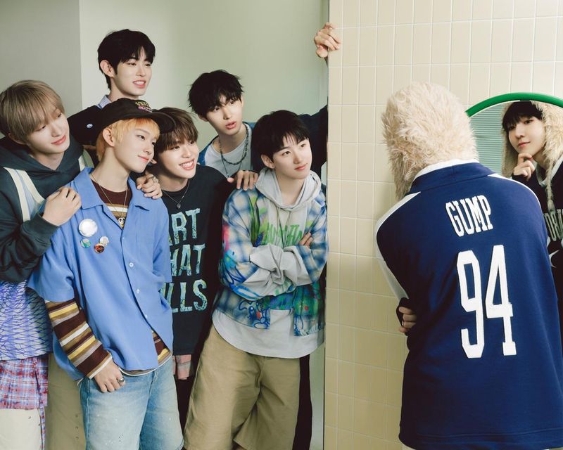 “첫사랑의 위기, 달콤쌉쌀하게”…킥플립, ‘My First Flip’으로 청춘 고백→팬 기대감 폭발 / JYP엔터테인먼트