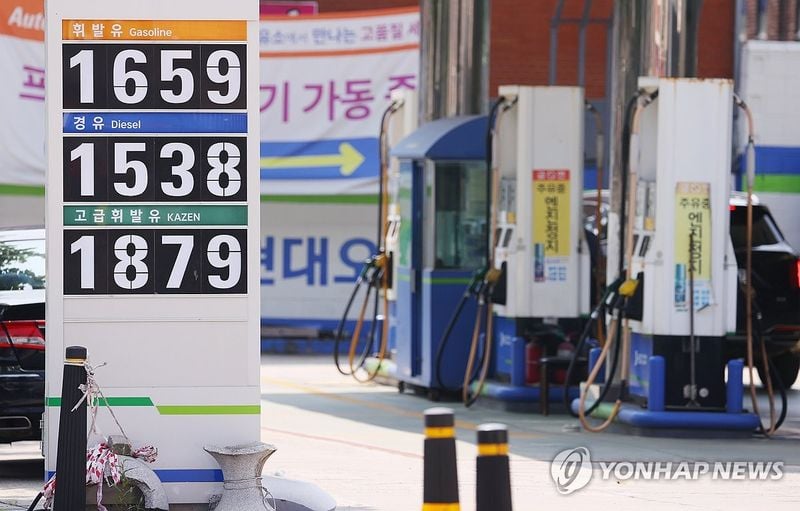 전국 주유소 휘발유 가격 1,659.7원…5주 연속 하락