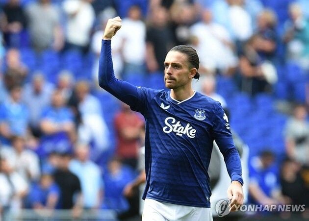 “2경기 연속 2도움”…그릴리시, 에버턴서 EPL 이달의 선수 첫 수상 / 연합뉴스