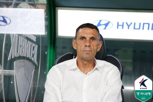 “페널티킥 결승골 작렬”…콤파뇨, 전북 현대 1-0 승리로 우승 전망 밝게 / 연합뉴스