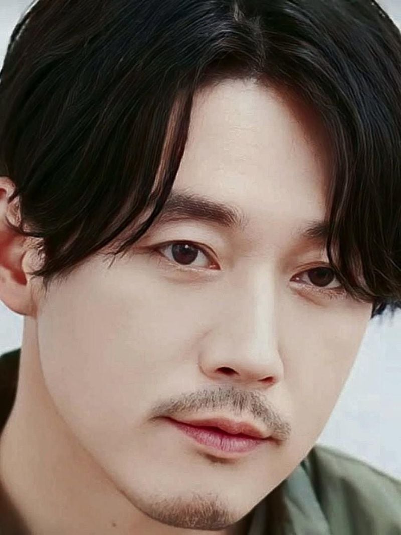 “깊어진 눈빛, 숨겨진 속마음”…장혁, 고요한 밤의 초상→아우라 압도 / 배우 장혁 인스타그램