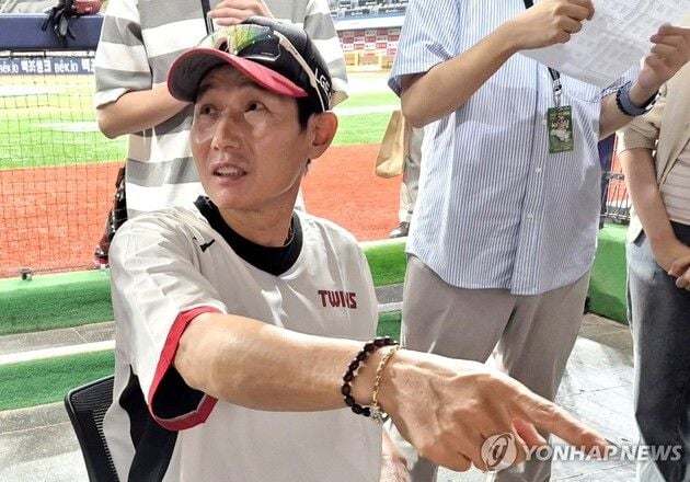 “1위 수성 자신감”…염경엽, LG 최근 주춤에도 순위 사수 의지 / 연합뉴스