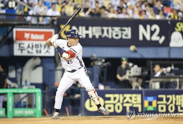 “무릎 부상으로 이탈”…두산 양의지, 1군 엔트리 제외 타율 1위 / 연합뉴스