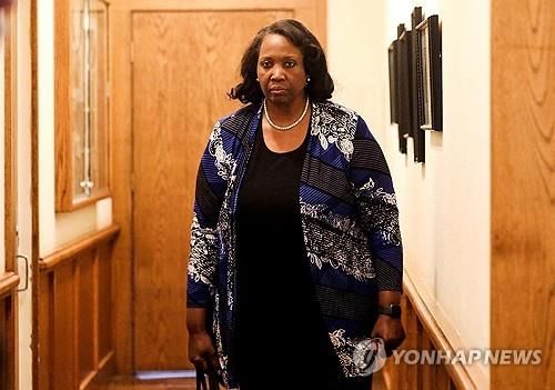 ‘리사 쿡 연준이사’ 해임 논란에 대출문서 반박…정치적 압박 지속