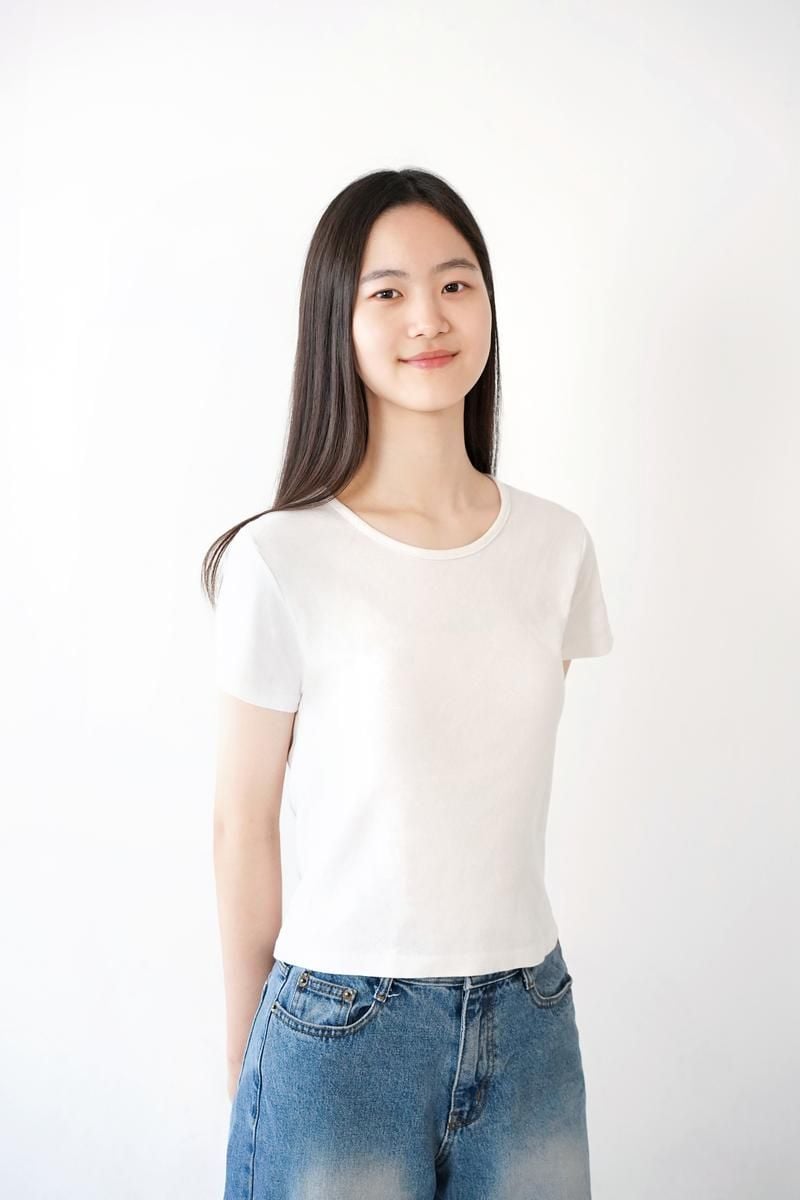 “연기의 시작, 한 걸음 더”…정민주, 사람엔터테인먼트 전속 계약→충무로 기대주로 떠오르다