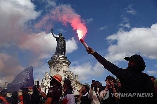 프랑스 국채-회사채 금리 역전…재정건전성 우려에 10개사 회사채 국채 금리 하회