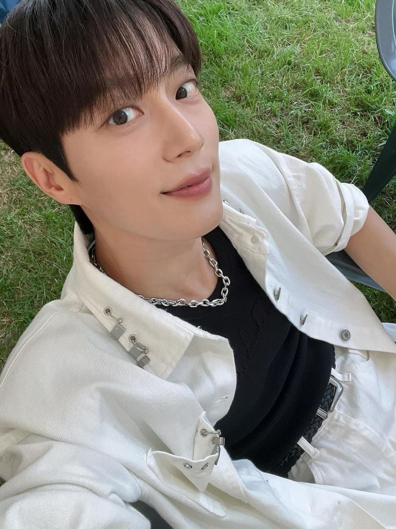 그룹 하이라이트 윤두준 인스타그램