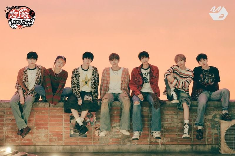 “직접 만든 첫 고백의 무대”…킥플립, ‘My First Love Song’ 컴백쇼로 팬심 정조준