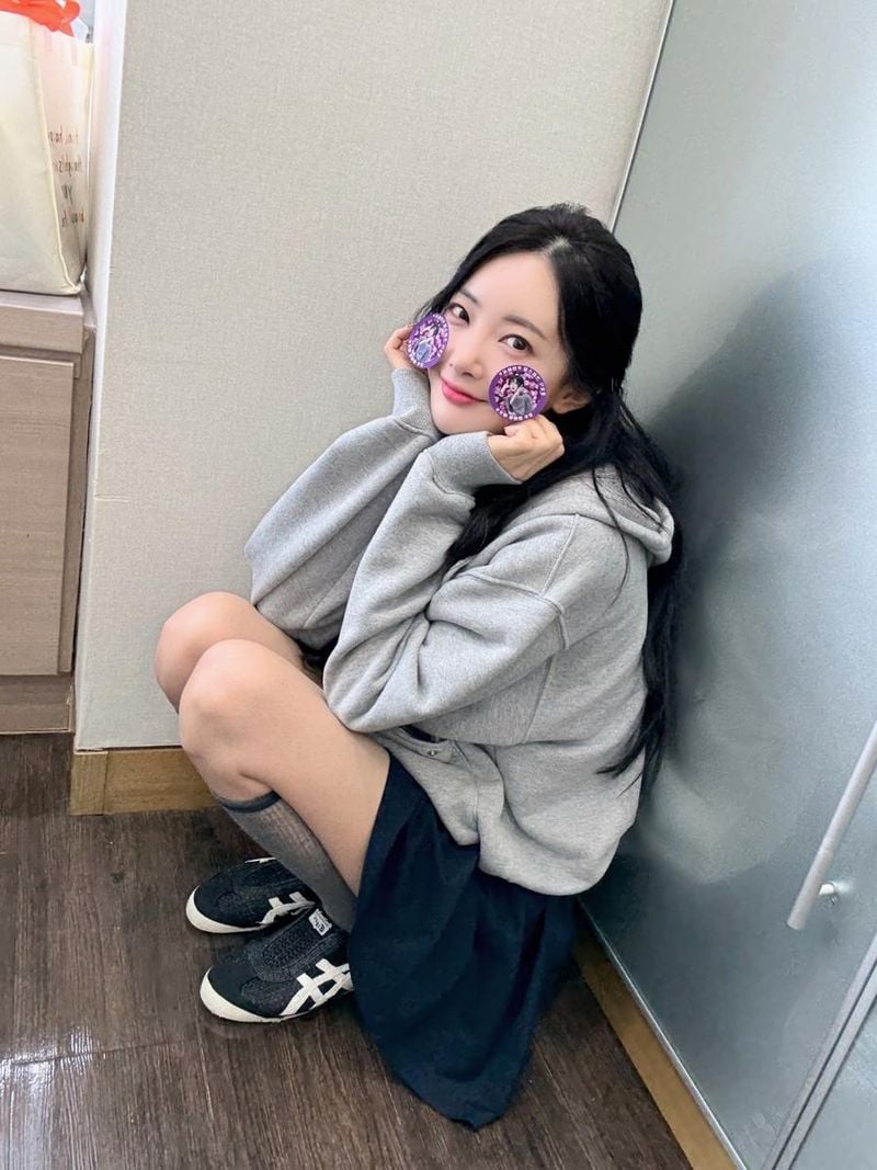 “자체발광 무드”…안이서, ‘태양을 삼킨 여자’ 커피차 응원샷→현장에 따뜻한 에너지 / 티앤아이컬쳐스