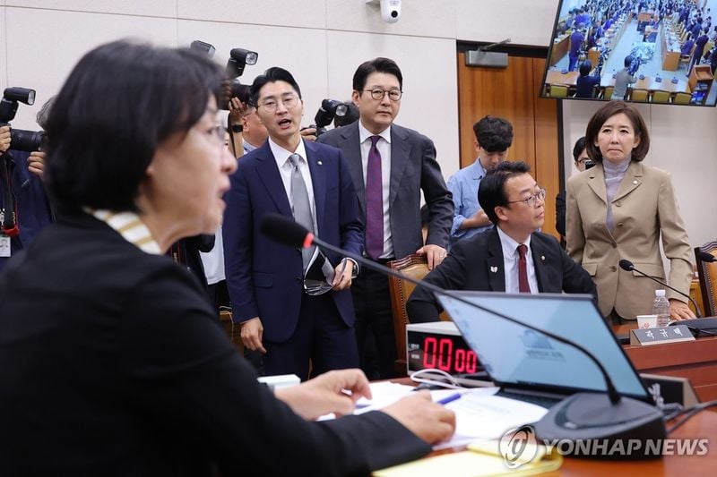 법사위, 나경원 간사 선임 부결…"사과 없이 선임 요구 민주주의 무너뜨리는 행위” / 연합뉴스