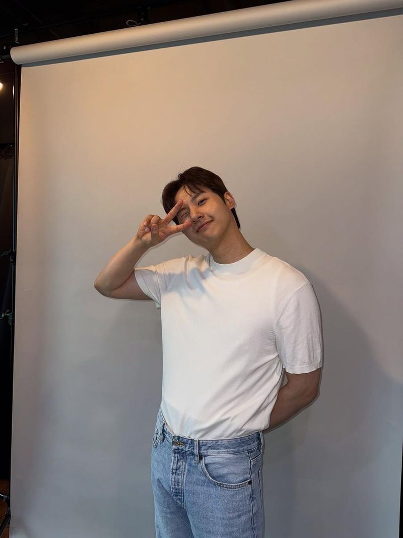 그룹 B1A4 신우 인스타그램