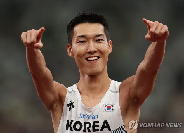 “2m34 고비 넘었다”…우상혁, 도쿄 세계선수권 2위로 한국 육상 새 역사 / 연합뉴스