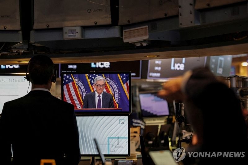 뉴욕증시, FOMC 금리인하 대기 중 혼조…다우 0.54%↑·나스닥 0.32%↓