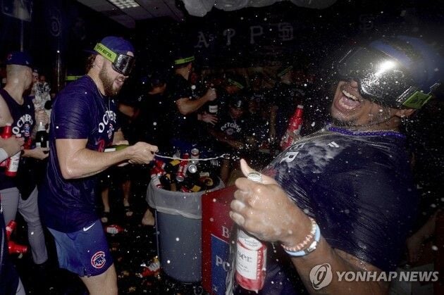 “홈런 포함 3타점 폭발”…이언 햅, 컵스 5년 만에 가을야구 견인 / 연합뉴스