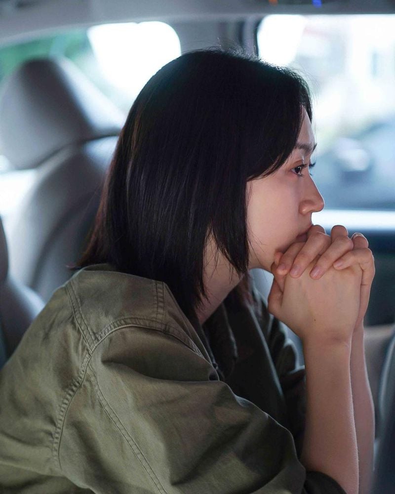 “또 한 번의 변신”…한지현, ‘얼굴’에서 밀도 높은 감정 연기→관객의 마음을 흔들다 / 초록뱀엔터테인먼트