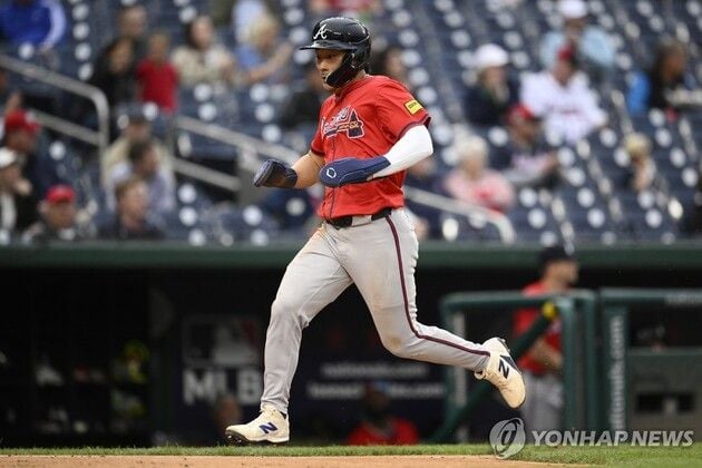“2안타 2타점 맹타”…김하성, 워싱턴전 6경기 연속 안타 / 연합뉴스