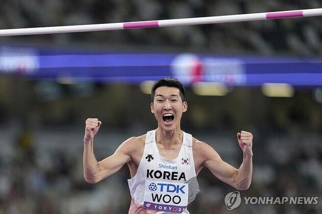 “2m34 결선 넘었다”…우상혁, 도쿄 세계선수권 은메달 획득 / 연합뉴스