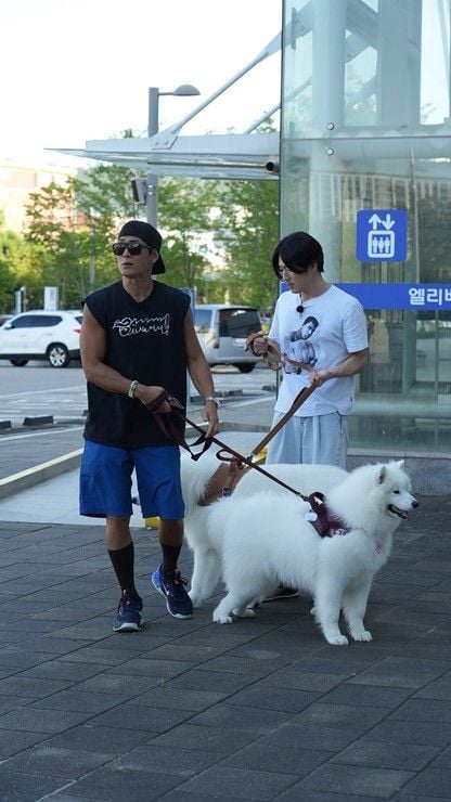 “진짜 친구 케미 제대로”…장혁·박준형, ‘박장대소’서 대형견 수발→예측불허 미션 도전