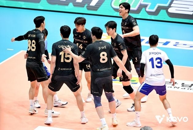 “김준호 21점 맹활약”…대한항공, 한전 꺾고 컵대회 B조 1위로 준결승행 / 연합뉴스