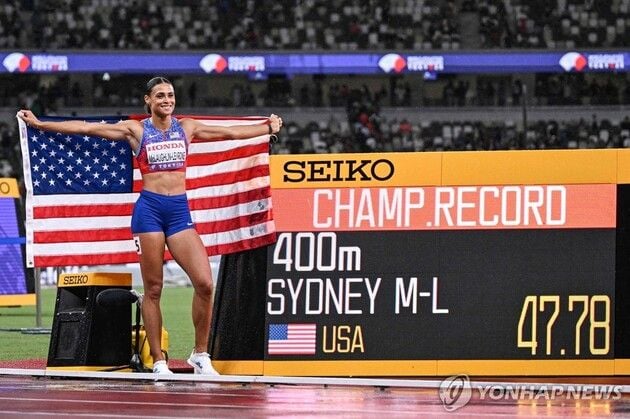 “47초78 대회신기록”…매클로플린, 세계육상 여자 400ｍ 우승 / 연합뉴스
