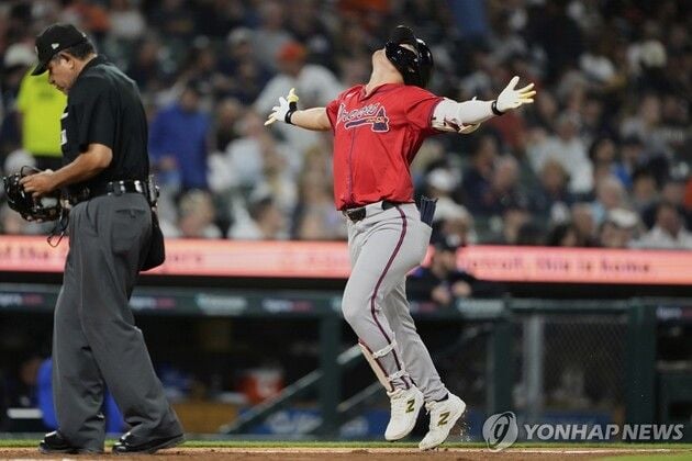“4호 투런홈런 폭발”…김하성, 7경기 연속 안타 행진 이어가 / 연합뉴스