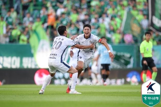 “1골 1도움 맹활약”…박상혁, 김천 원정 2-1 승리 견인 / 연합뉴스