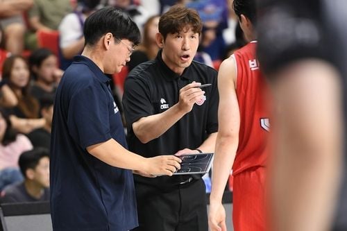 “해먼즈 26점 맹활약”…현대모비스, KCC 꺾고 시범경기 첫 완승 / 연합뉴스