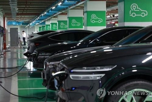 전기차 시장 회복 선명…현대차·기아, 신차 효과로 국내 점유율 확대→연 20만대 돌파 전망