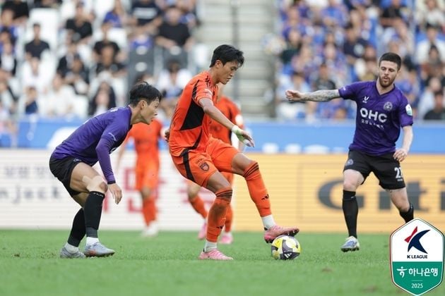 “조현우 선방 빛났다”…울산, 안양과 0-0 무승부로 5경기 무승 / 연합뉴스