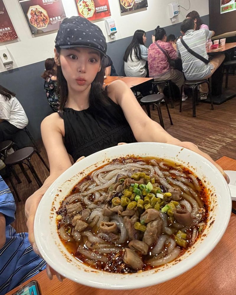 걸그룹 아르테미스 진솔 인스타그램