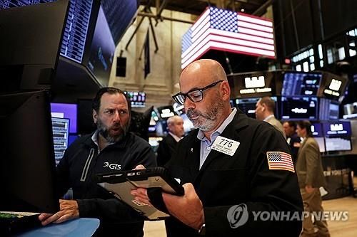 뉴욕증시 3대 지수 사상 최고치 마감…나스닥 0.7% 상승