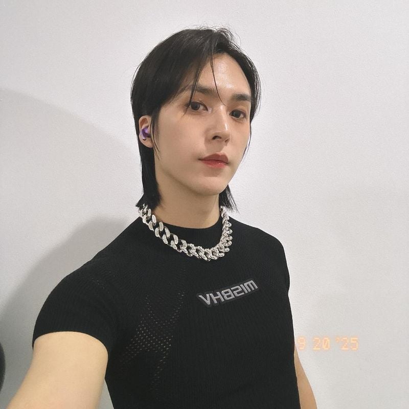 그룹 하이라이트 손동운 인스타그램