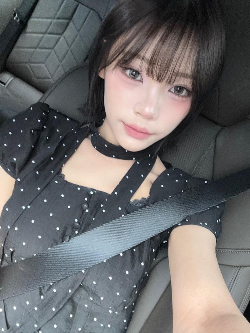걸그룹 첫사랑 황시현 인스타그램