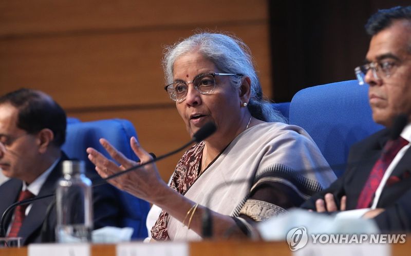 인도 재무 "금융권, 글로벌 불확실성에도 인프라 대출 확대해야"