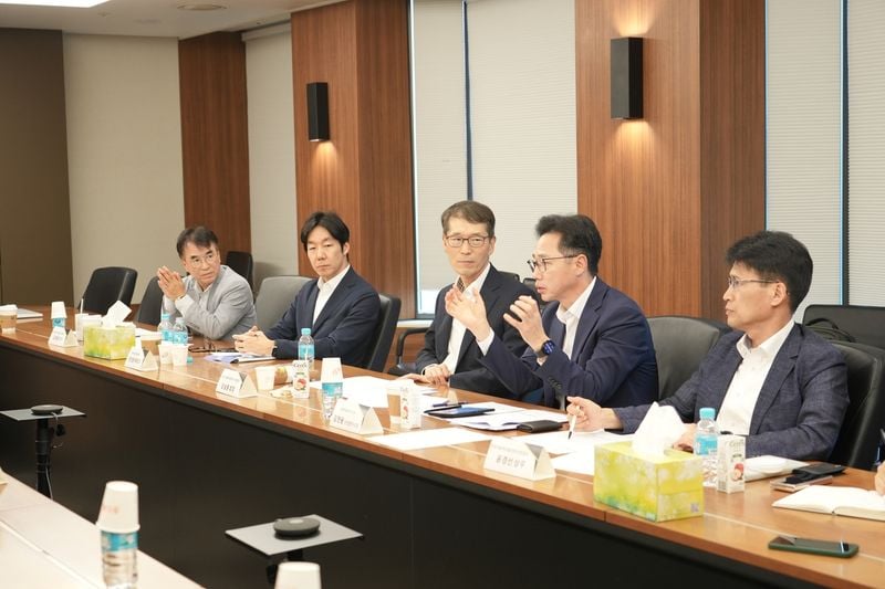 2035 NDC, 내연기관 퇴출 논란