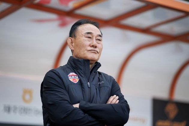 “성적 부진 책임”…제주 김학범 감독 사임, 김정수 수석코치 대행 체제 전환 / 연합뉴스