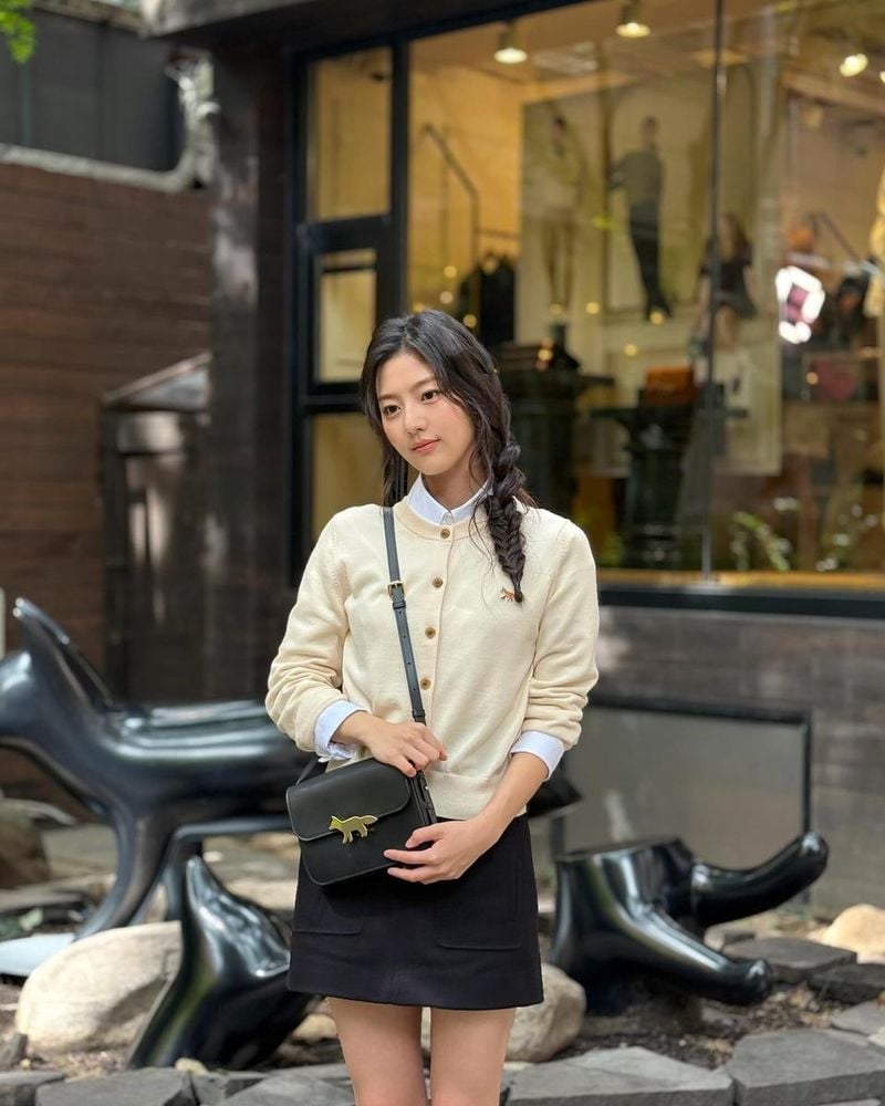 배우 신은수 인스타그램