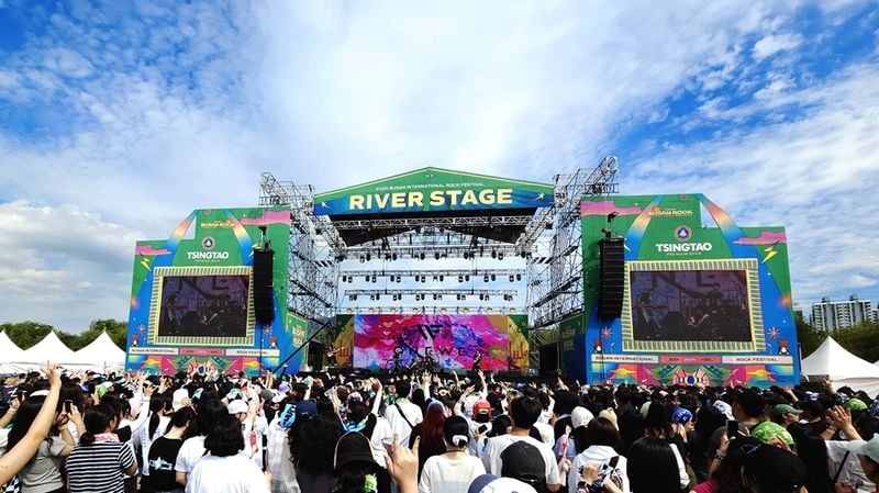 “원위, 록 페스티벌 무대 흔들었다”…‘2025 부산국제록페스티벌’→10월 미니앨범 컴백 예고 / 알비더블유