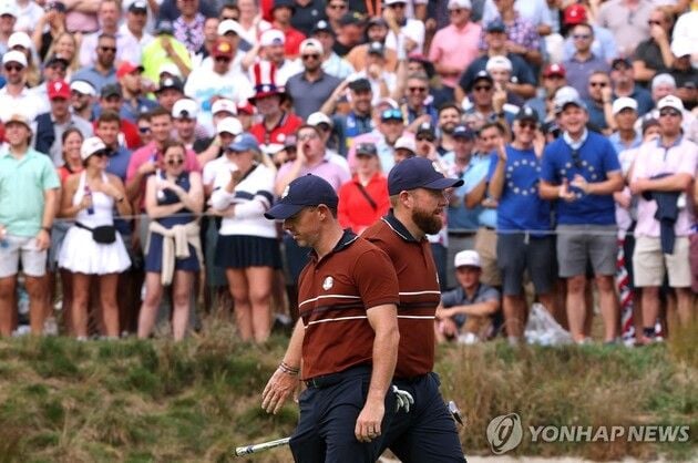 “팬에게 닥쳐라 소리”…매킬로이, 라이더컵서 미국 갤러리와 신경전 / 연합뉴스