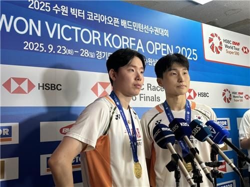 “8번째 국제대회 우승”…김원호·서승재, 코리아오픈 결승서 인도네시아 조에 완승 / 연합뉴스