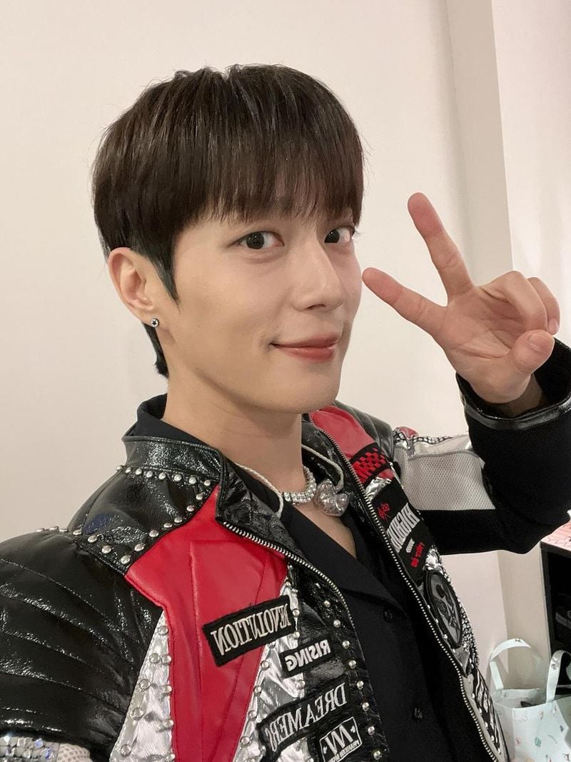 그룹 하이라이트 윤두준 인스타그램